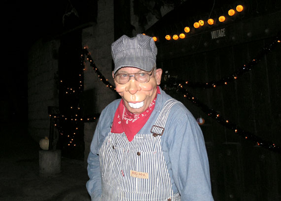 Halloween at Rubel Castle, Jesse Tomory the Toothful Engineer. October 31, 2006 pharmtrickrtreat_061031.004